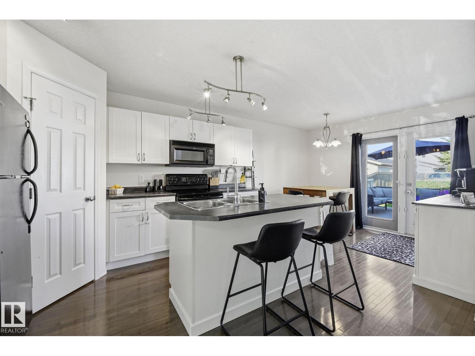 215 85 ST SW - Image 10
