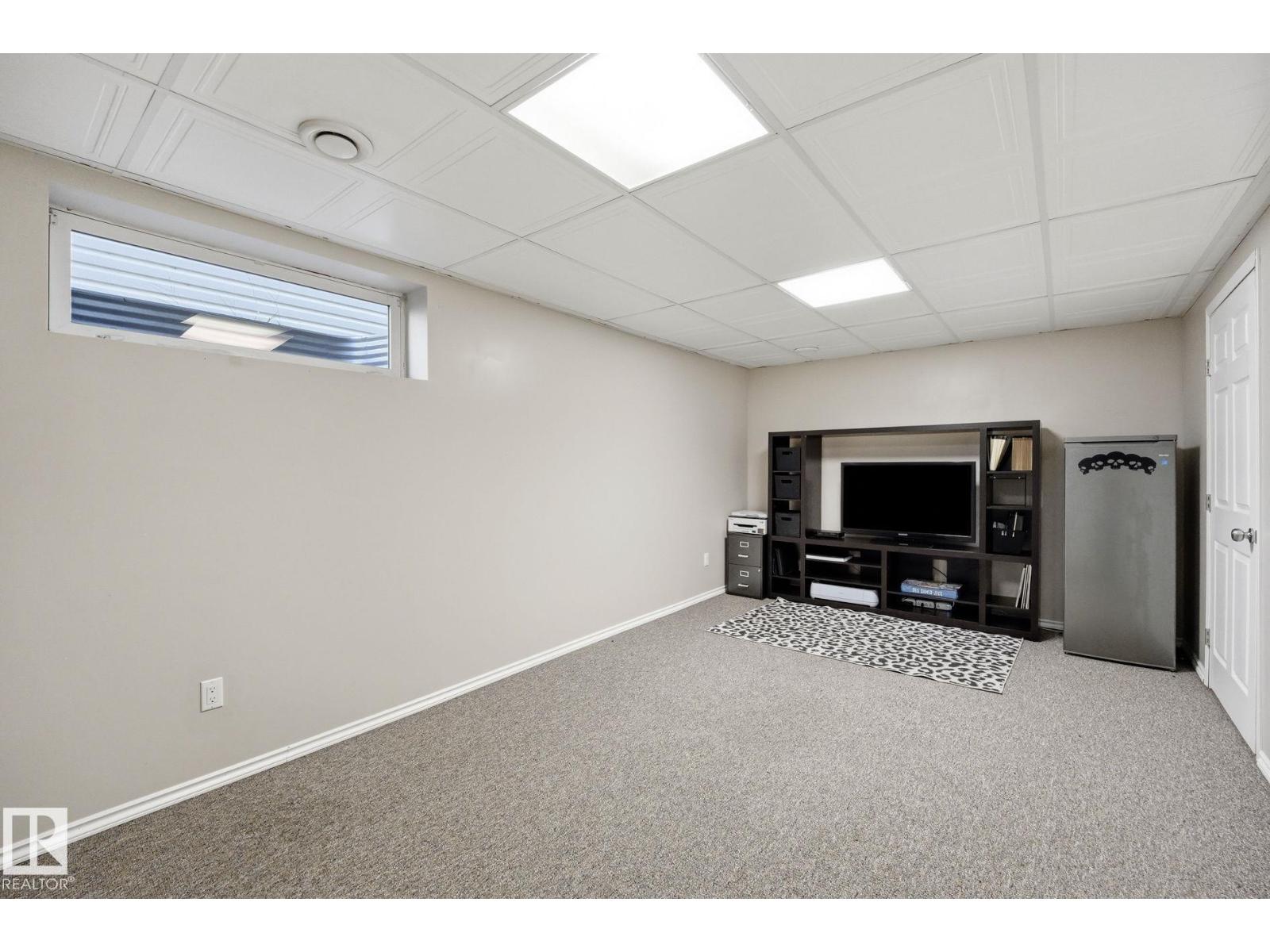 215 85 ST SW - Image 20