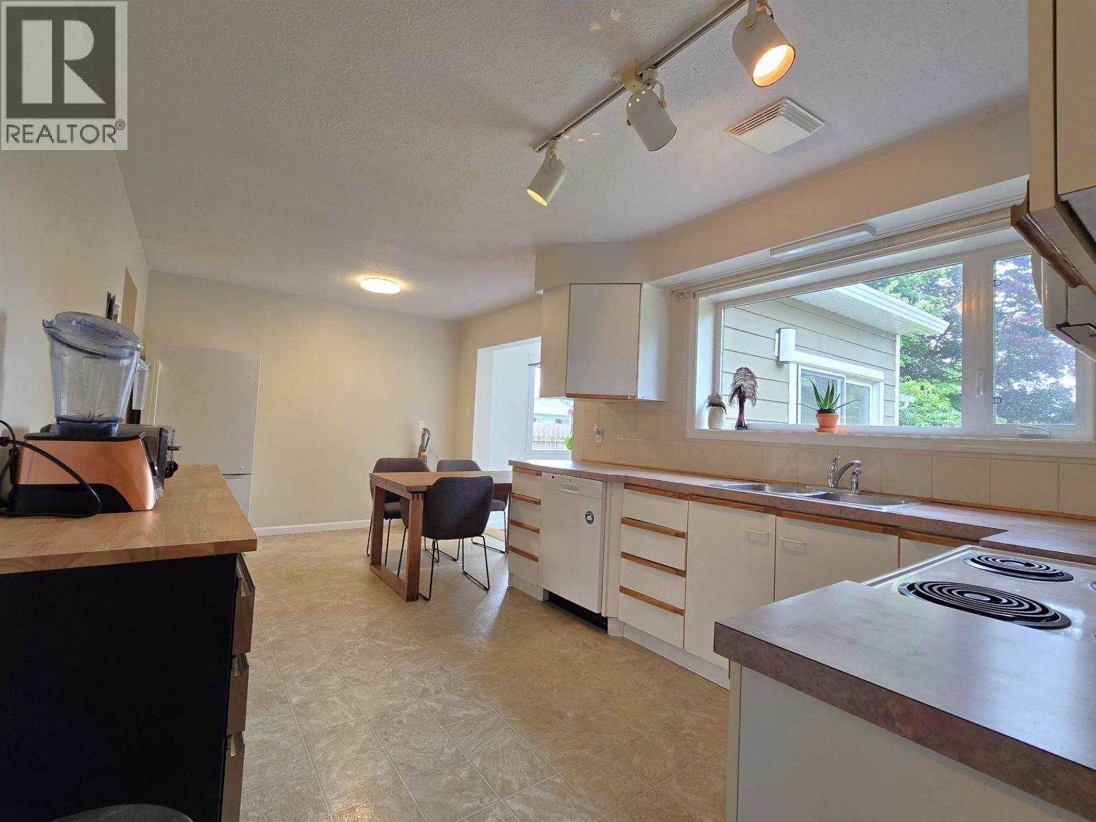 3601 EBY STREET - 6