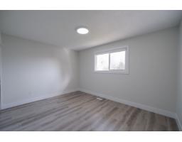 17396 62a Avenue, Surrey, BC V3S5J1 Photo 9