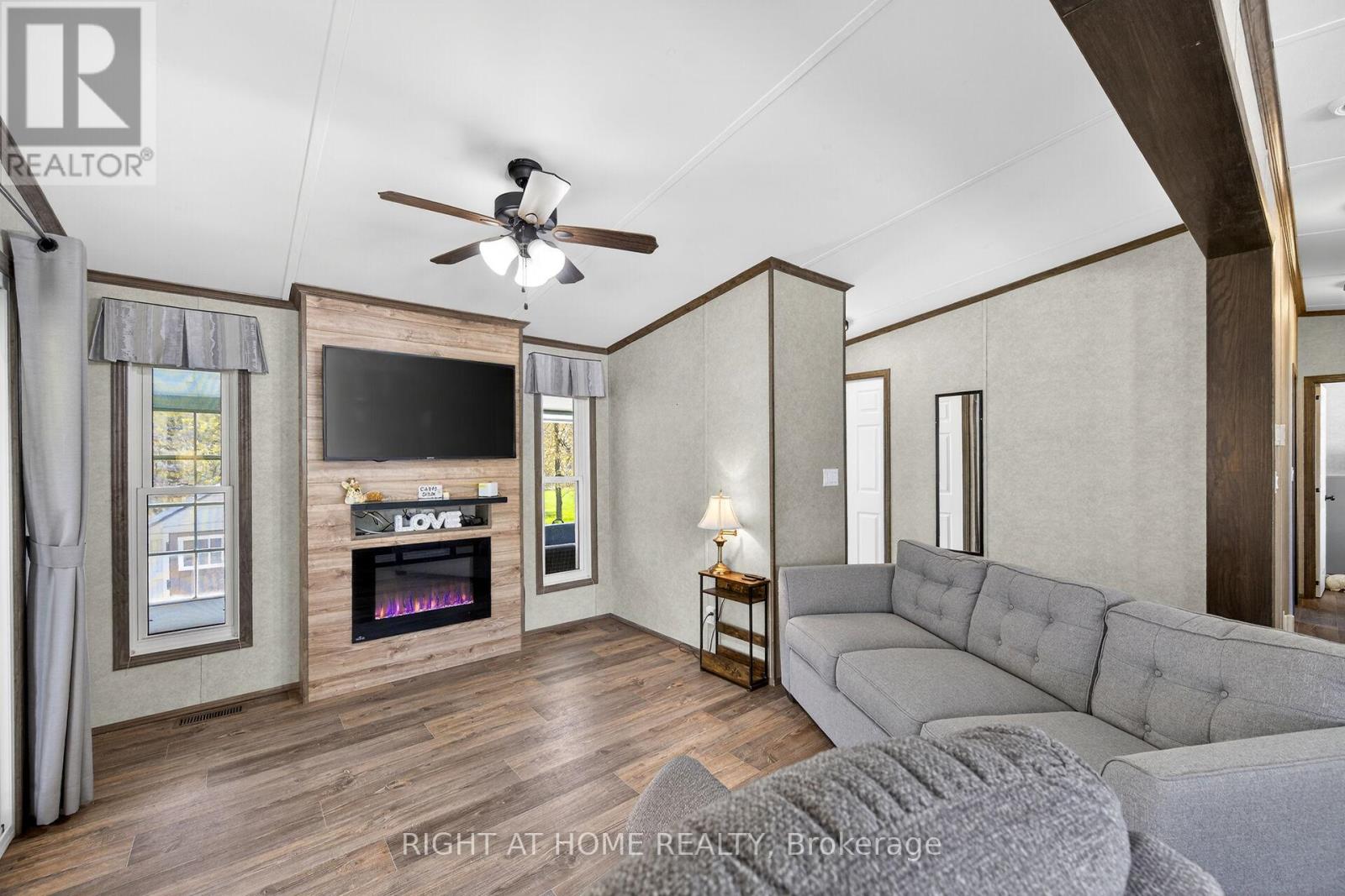 5 BEECH STREET - 4449 MILBUROUGH LINE - Image 31