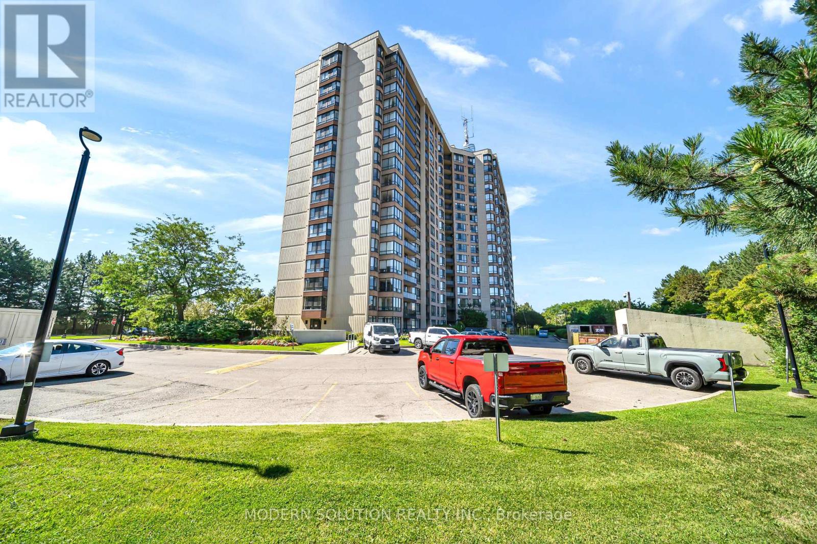 #501 20 CHERRYTREE DRIVE - 3