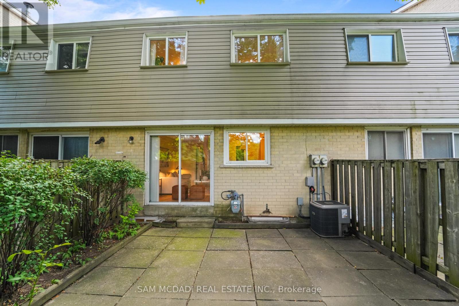 #157 400 MISSISSAUGA VALLEY BOULEVARD - Image 32