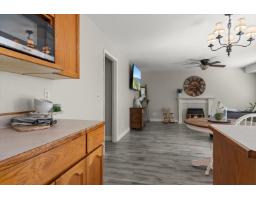 6033 Glenroy Drive, Sardis South, Chilliwack, BC V2R2H8 Photo 11