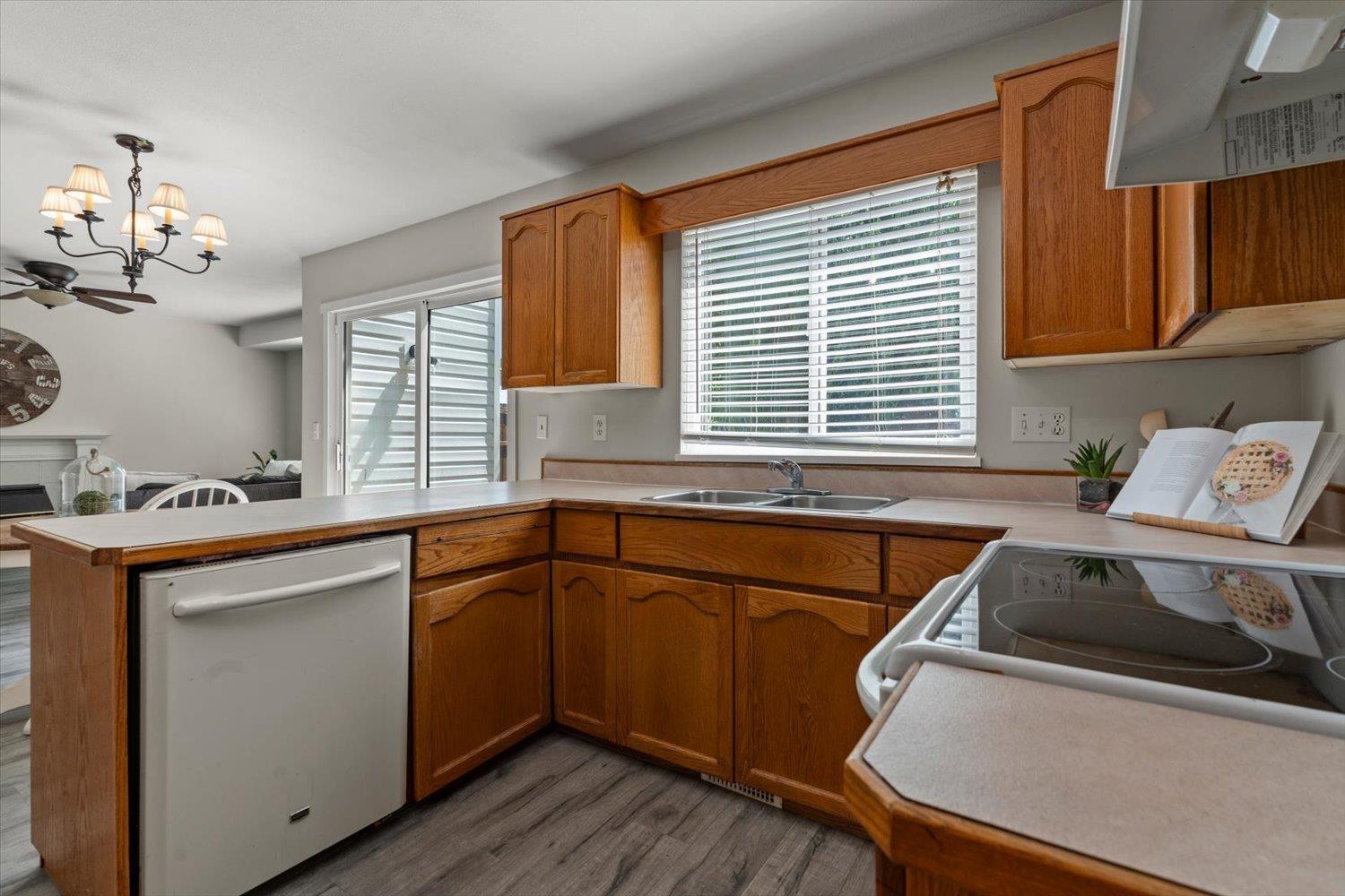 6033 GLENROY DRIVE, Sardis South, Chilliwack