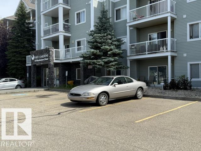 #210 70 WOODSMERE CL - 22