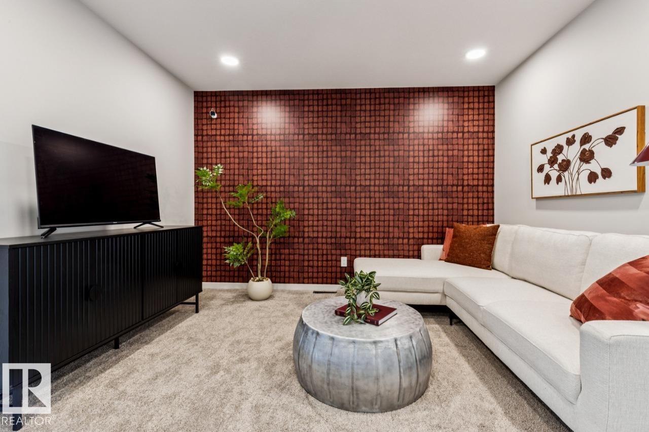 436 31 ST SW - 36