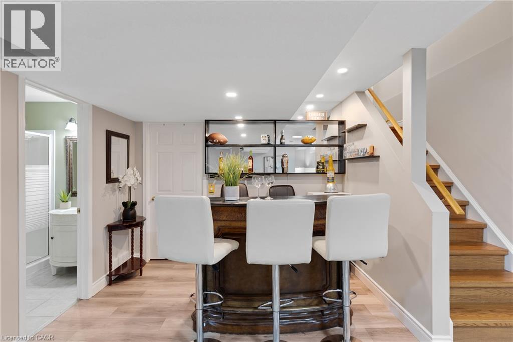 913 COPPER LEAF Crescent - 39