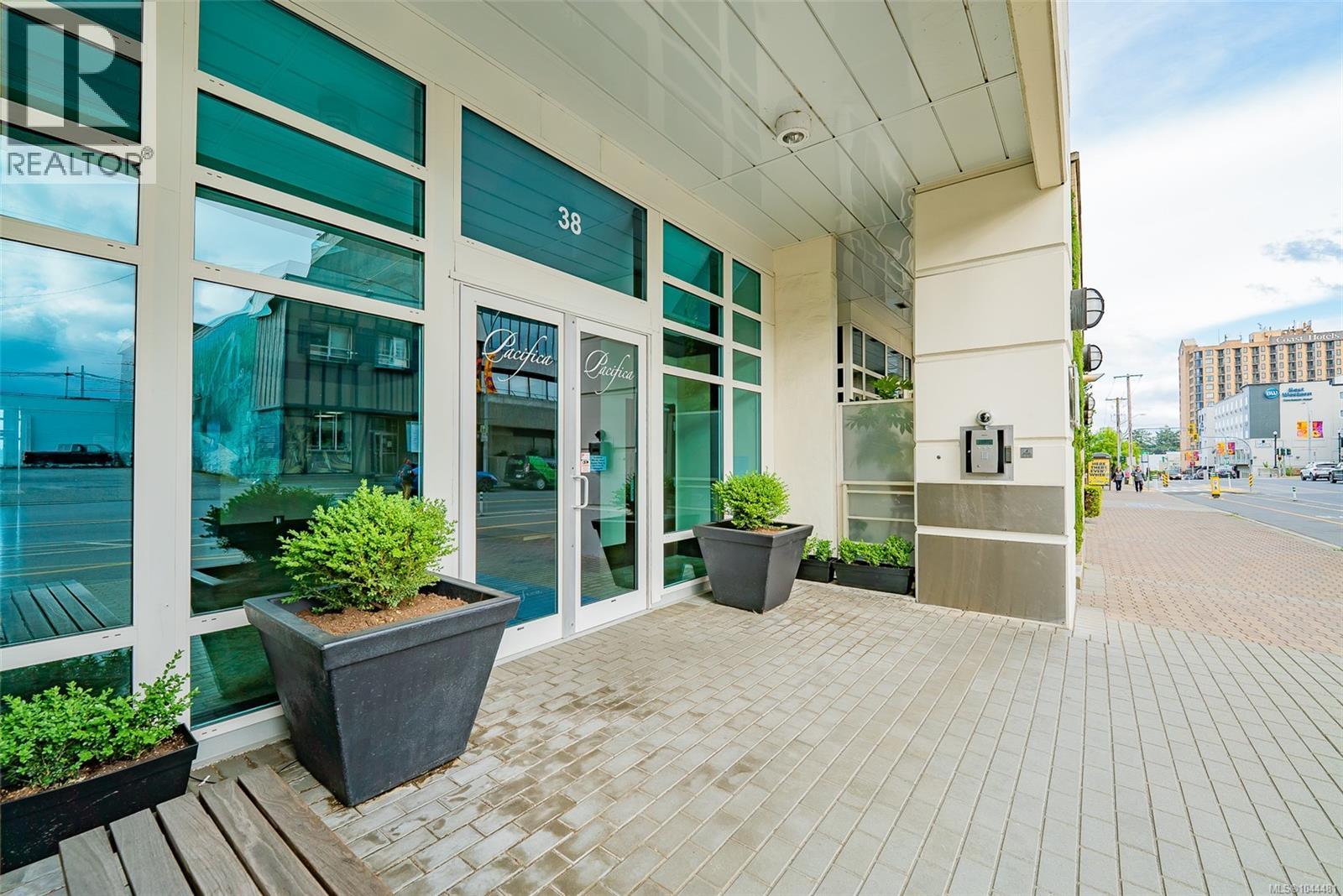 #506 38 Front St - 32