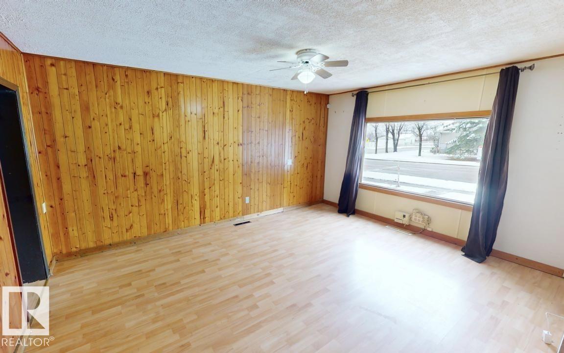 4708 47 AV - Image 9