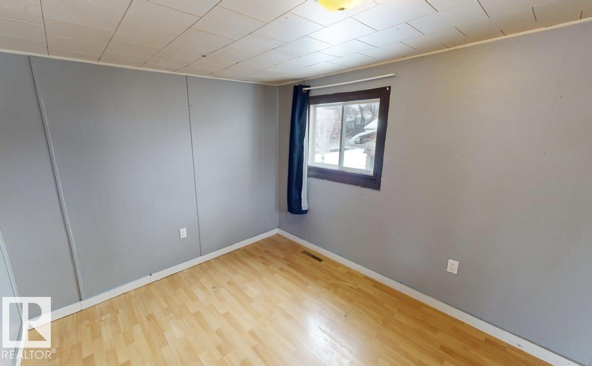 4708 47 AV - Image 12