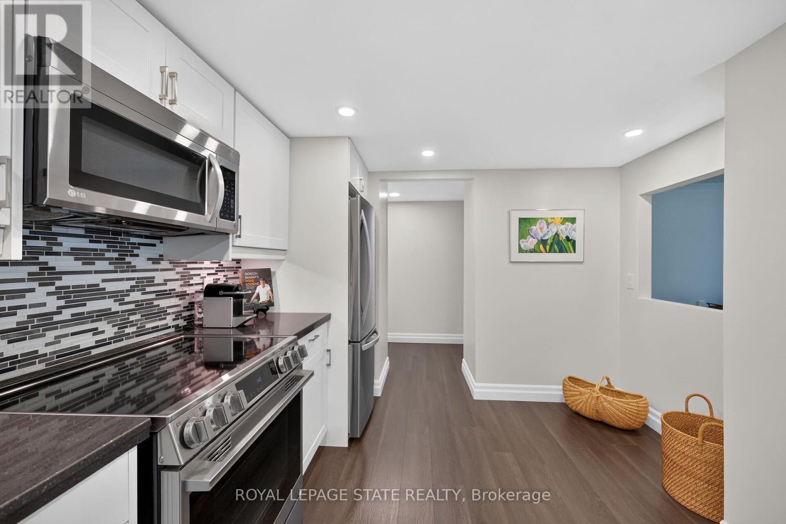 #308 150 WILSON STREET W - 21