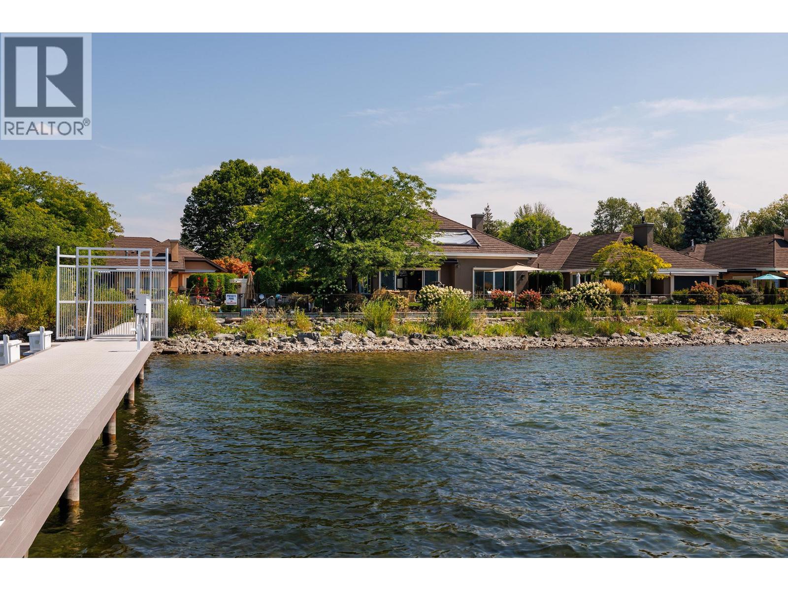 #4 2368 Abbott Street - 51