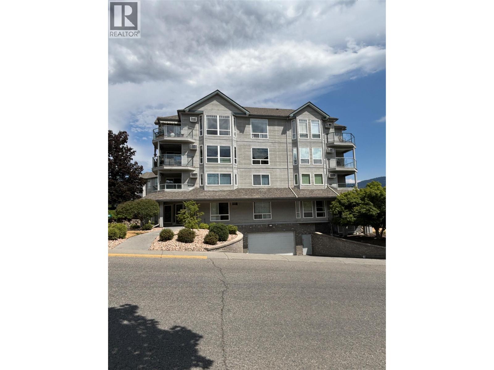3221 Centennial Drive Unit# 401