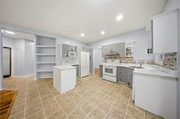 Laundry room - 31 Treasure Cove, Winnipeg, MB R3X1Z7 Photo 8