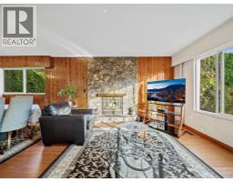 667 Cypress Street, Coquitlam, BC V3J6L3 Photo 8
