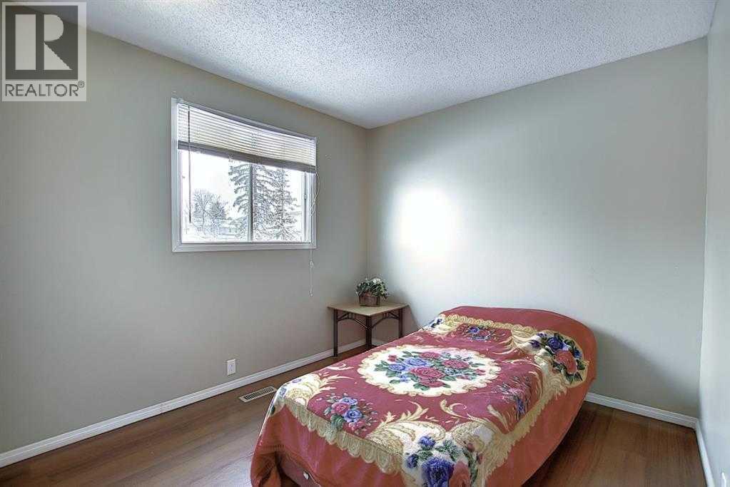 164 Faldale Close NE - 10