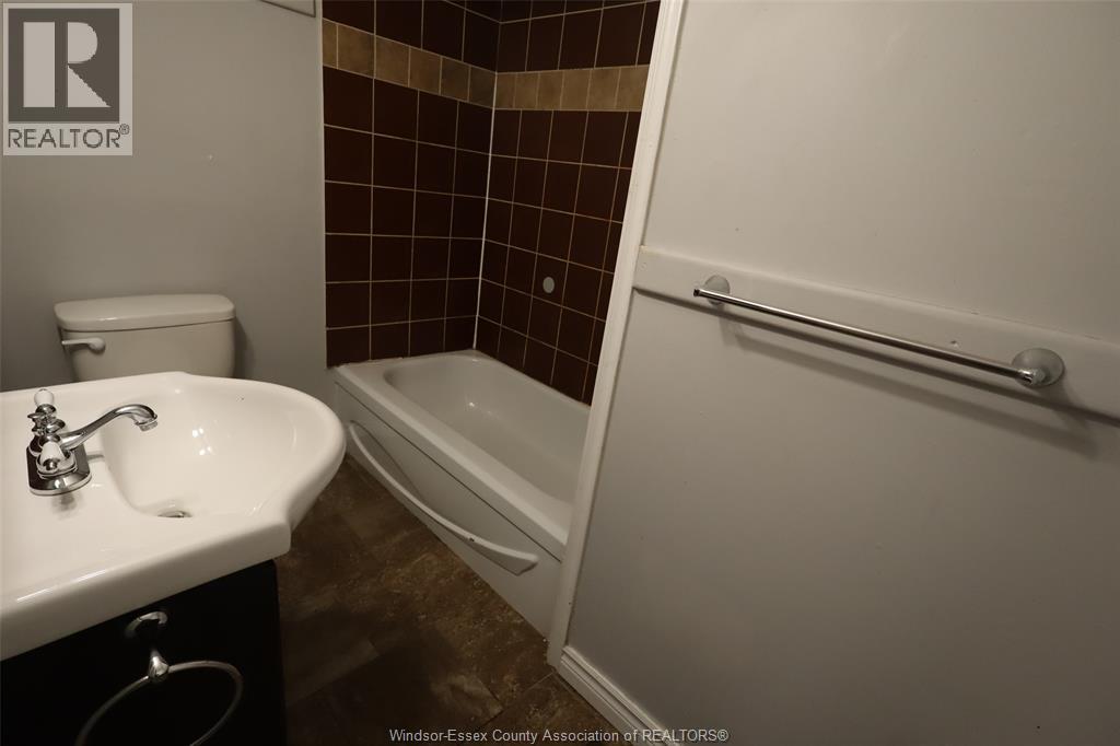 817 CHATHAM STREET East - 14