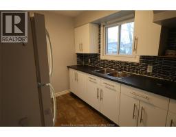 Kitchen - 817 Chatham Street East, Windsor, ON N9A2X8 Photo 13