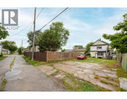 817 Chatham Street East, Windsor, ON N9A2X8 Photo 18