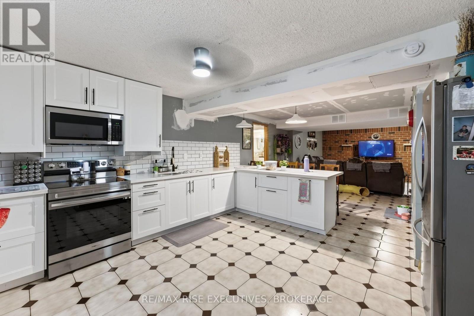 617 RIVERMEADE AVENUE - Image 37