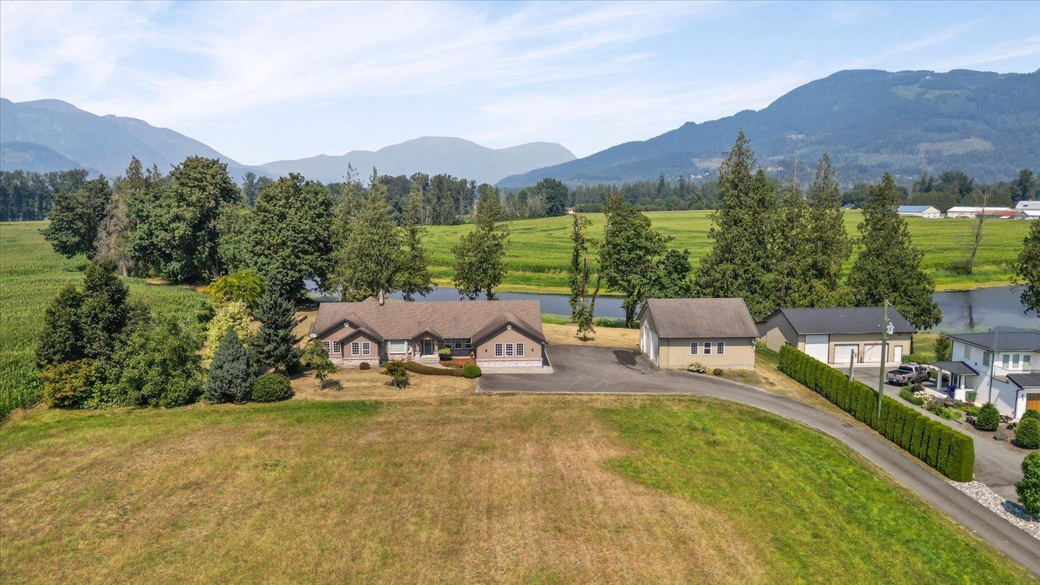 4 Bed, 3 Bath House for Sale in Chilliwack – 47083 BELL ROAD, Fairfield Island, Chilliwack – MLS# R3152306 - Image 11