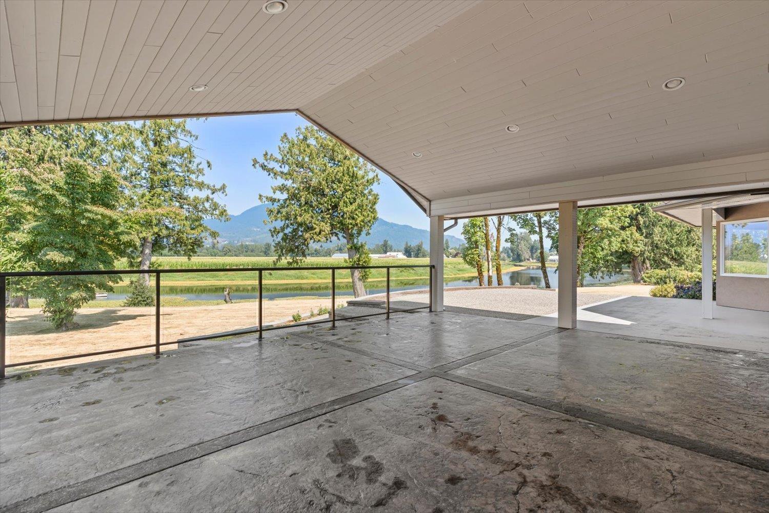 4 Bed, 3 Bath House for Sale in Chilliwack – 47083 BELL ROAD, Fairfield Island, Chilliwack – MLS# R3152306 - Image 5