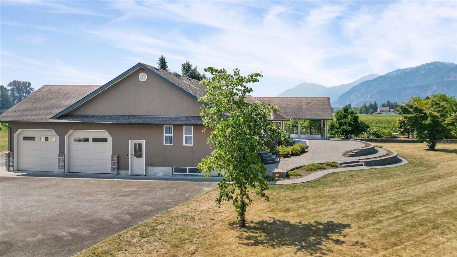 4 Bed, 3 Bath House for Sale in Chilliwack – 47083 BELL ROAD, Fairfield Island, Chilliwack – MLS# R3152306 - Image 7