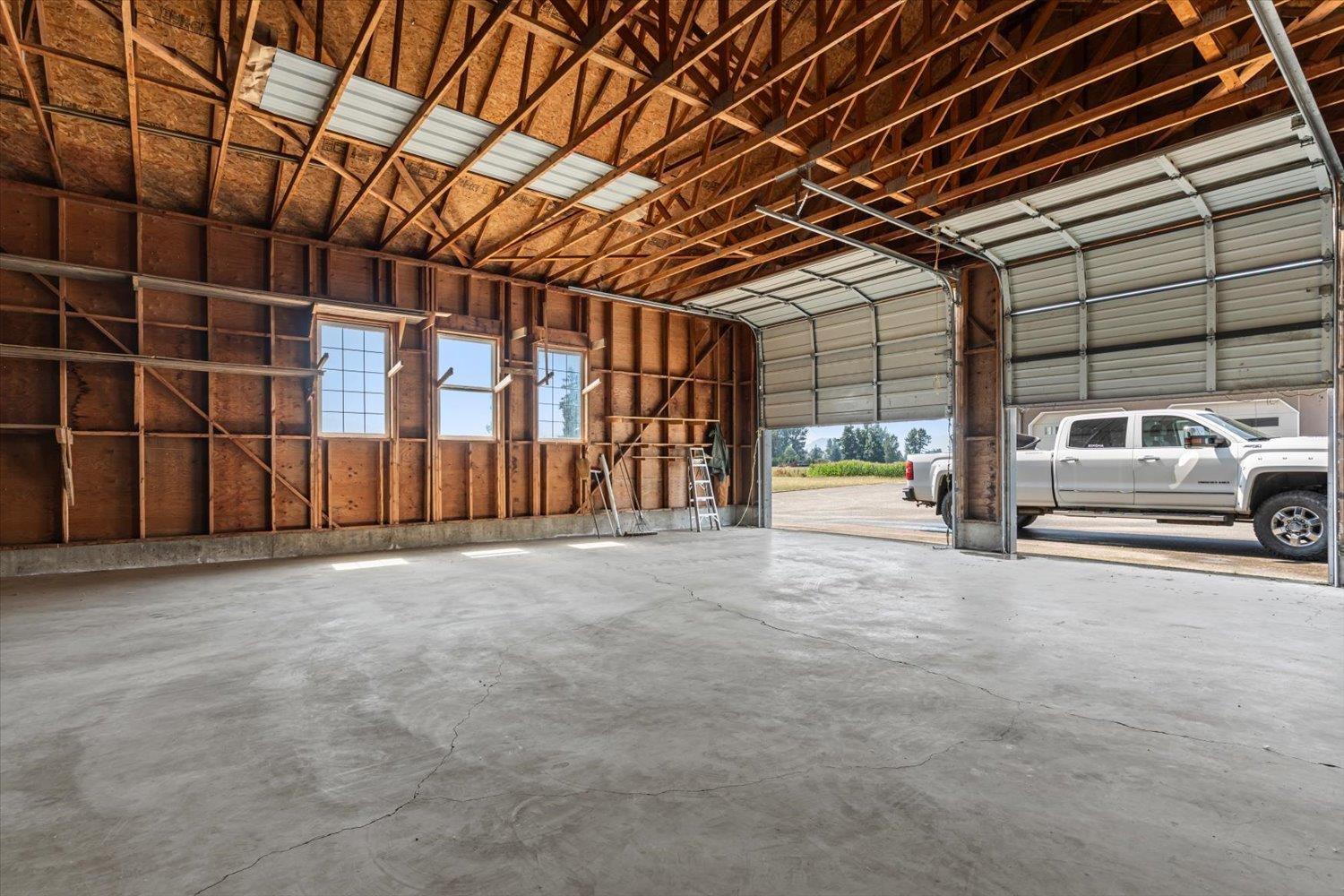 4 Bed, 3 Bath House for Sale in Chilliwack – 47083 BELL ROAD, Fairfield Island, Chilliwack – MLS# R3152306 - Image 9