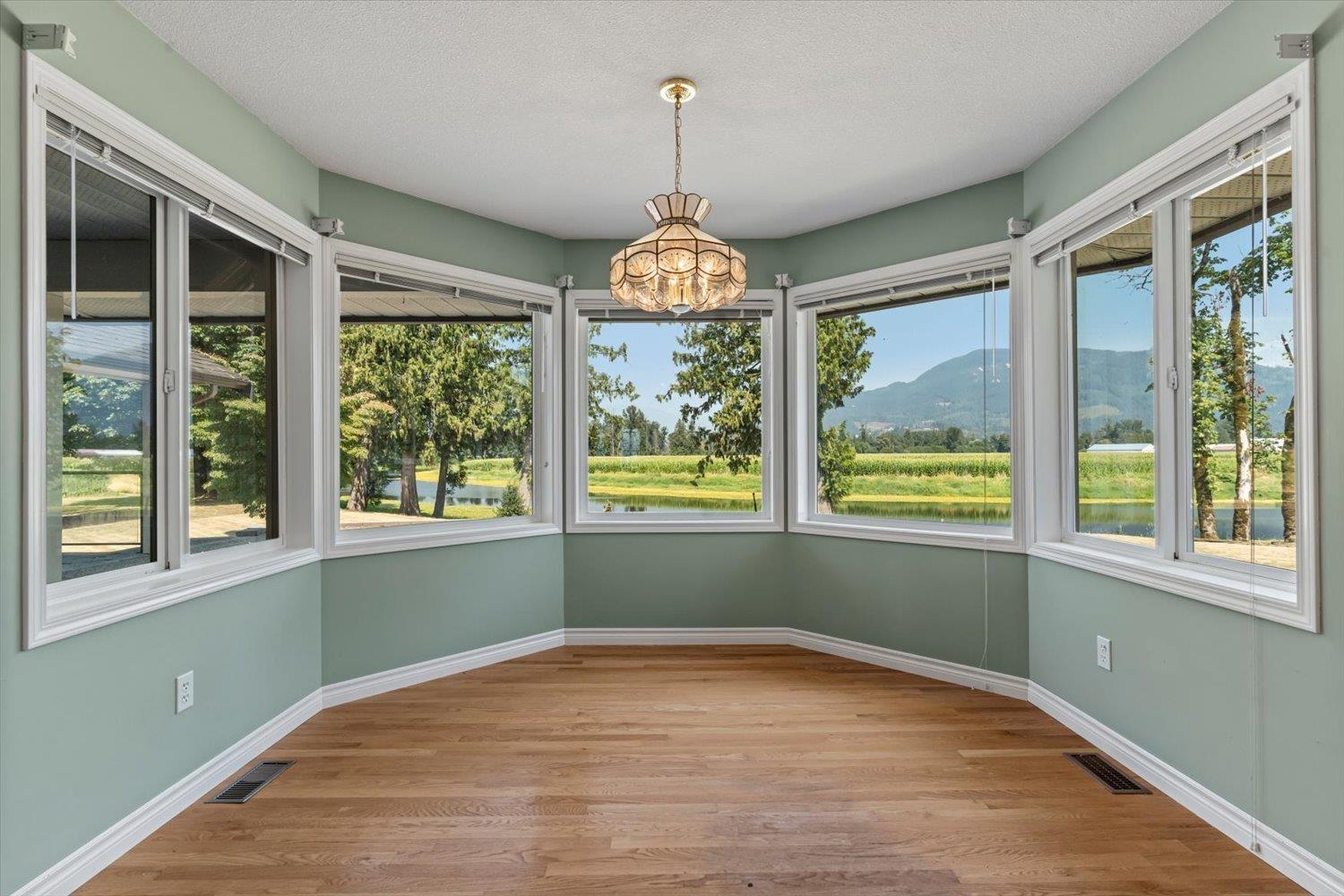 4 Bed, 3 Bath House for Sale in Chilliwack – 47083 BELL ROAD, Fairfield Island, Chilliwack – MLS# R3152306 - Image 18