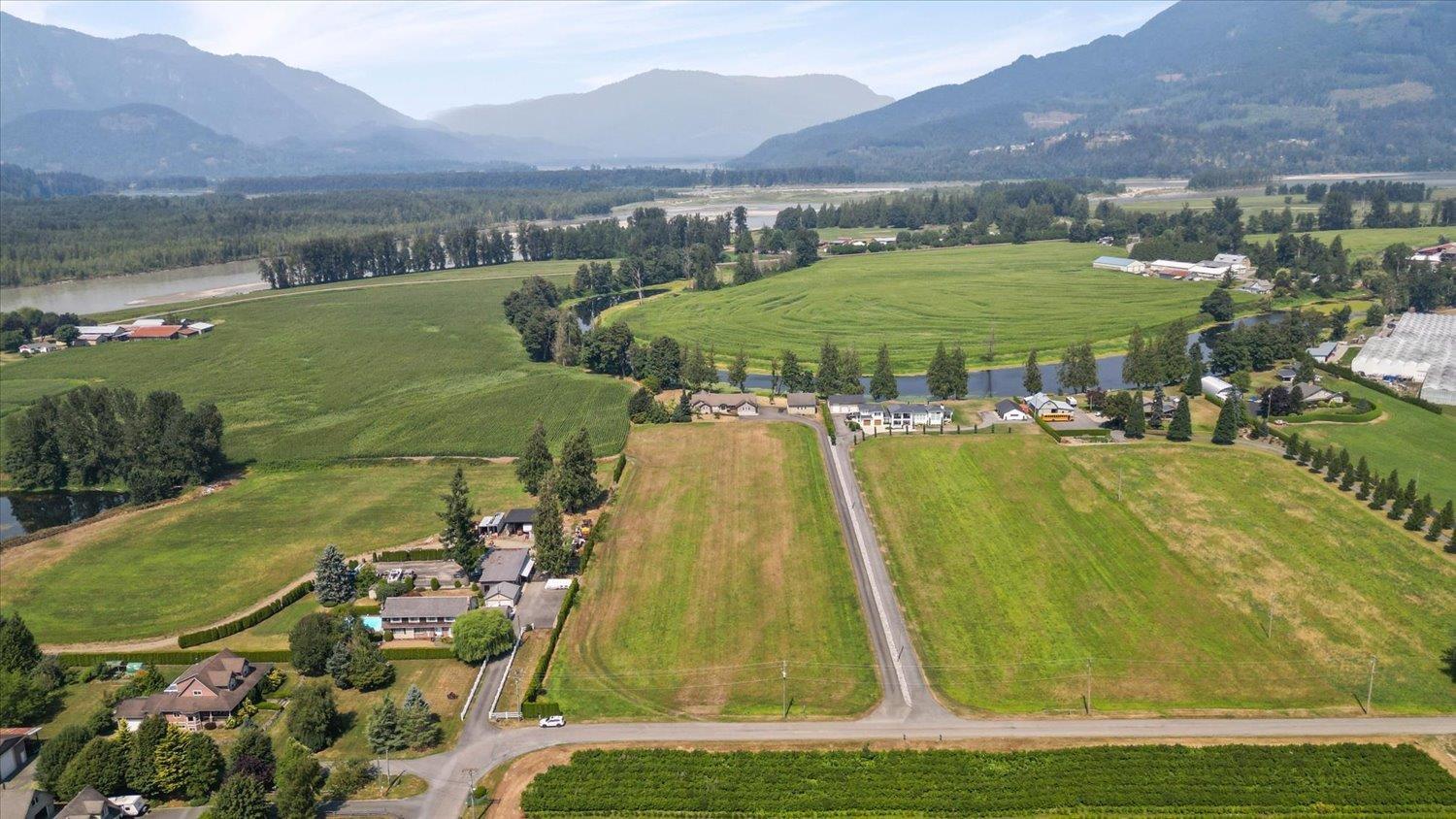 4 Bed, 3 Bath House for Sale in Chilliwack – 47083 BELL ROAD, Fairfield Island, Chilliwack – MLS# R3152306 - Image 39