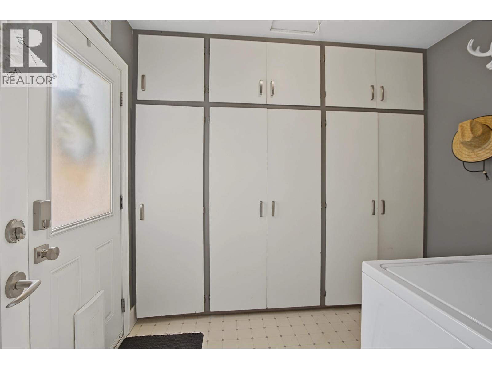 Photo 16 of 21 — 1450 FIR STREET · Prince George, BC