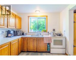 269 Matterson Dr, Ucluelet, BC V0R3A0 Photo 39