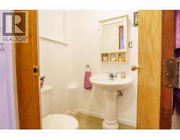 269 Matterson Dr, Ucluelet, BC V0R3A0 Photo 48