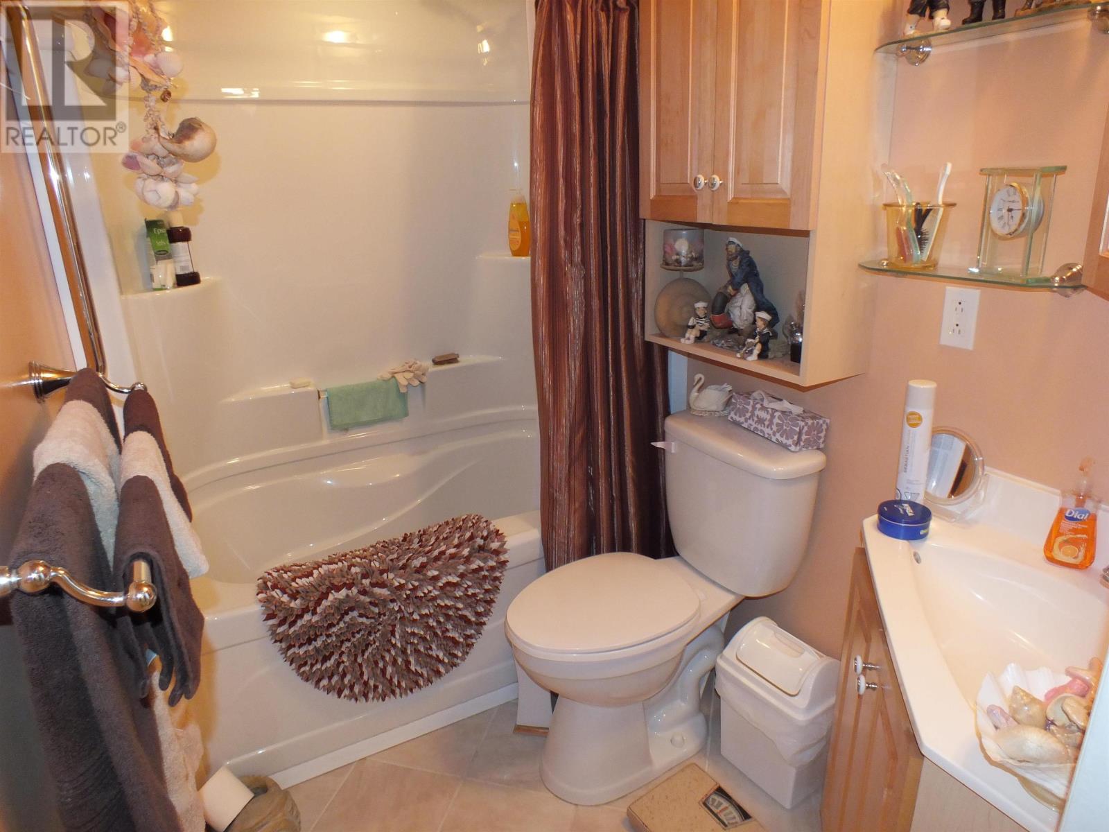 394 Brant ST - Image 18