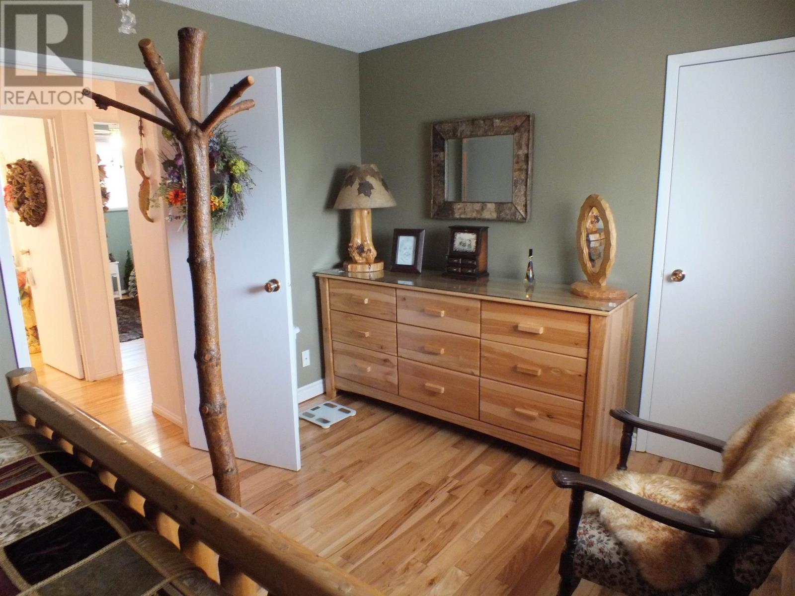 394 Brant ST - 16