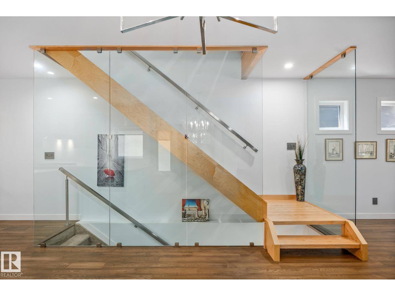 14221 101 AV NW - 14