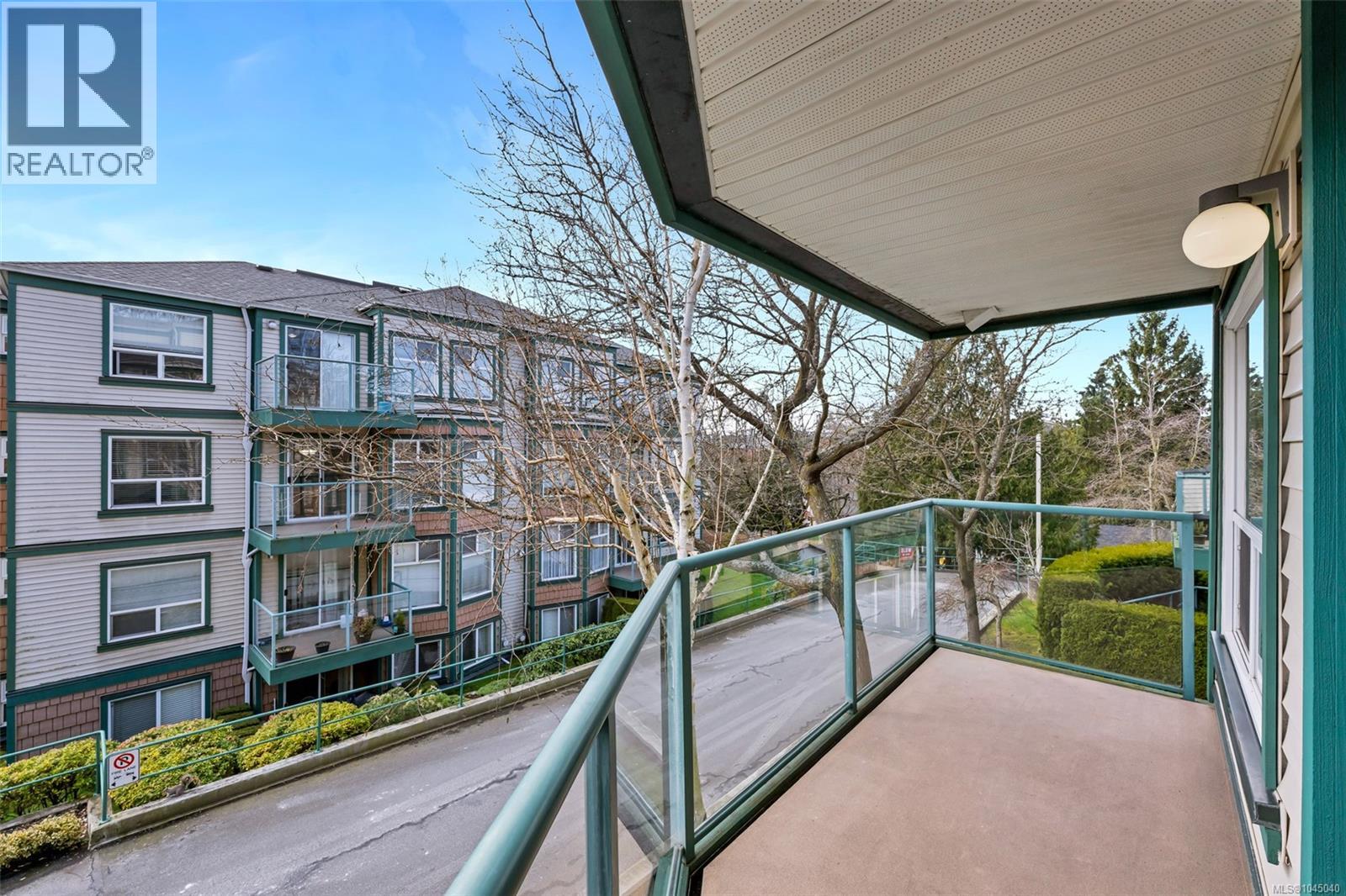 #212 899 Darwin Ave - 2