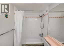212 899 Darwin Ave, Saanich, BC V8X2X7 Photo 17