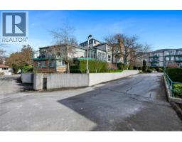212 899 Darwin Ave, Saanich, BC V8X2X7 Photo 20