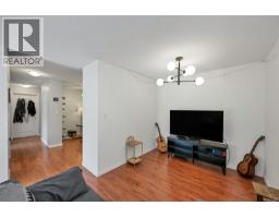 Bathroom - 212 899 Darwin Ave, Saanich, BC V8X2X7 Photo 7