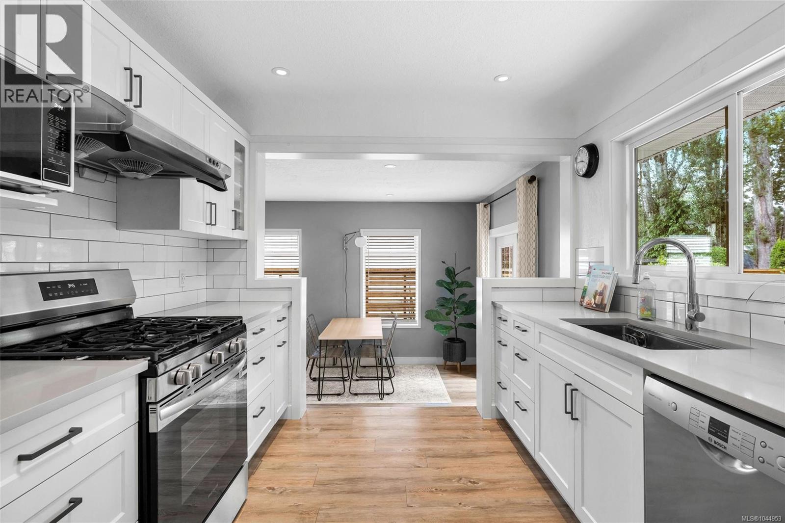 1685 Midgard Ave - Image 16