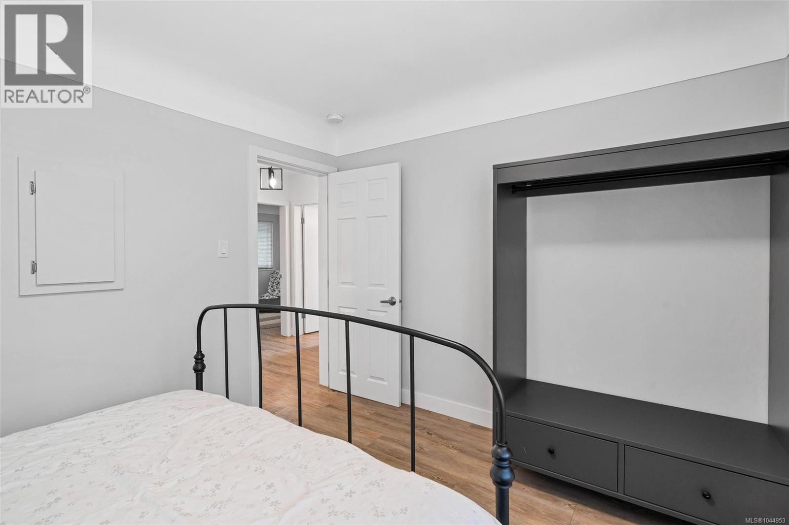 1685 Midgard Ave - Image 25