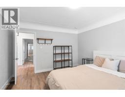 1685 Midgard Ave, Saanich, BC V8P2Y4 Photo 27