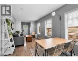 Living room - 1685 Midgard Ave, Saanich, BC V8P2Y4 Photo 9