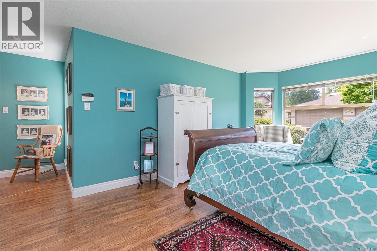 888 Lakes Blvd - 22