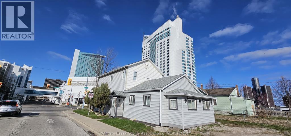 194 GLENGARRY AVENUE - 6