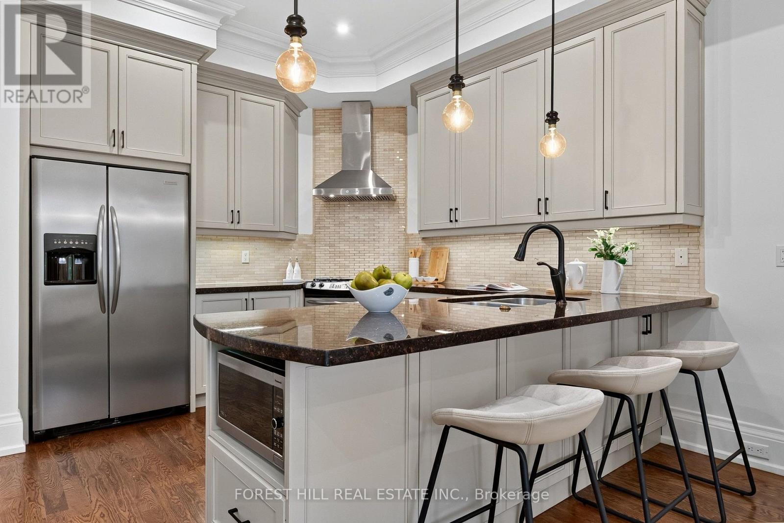 50 BOWOOD AVENUE - 13