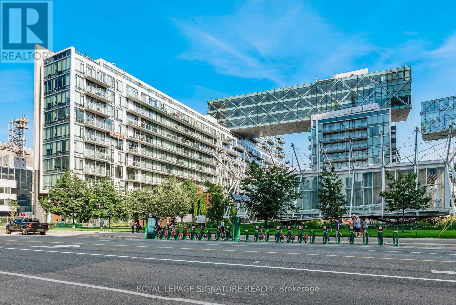 337 - 39 QUEENS QUAY E