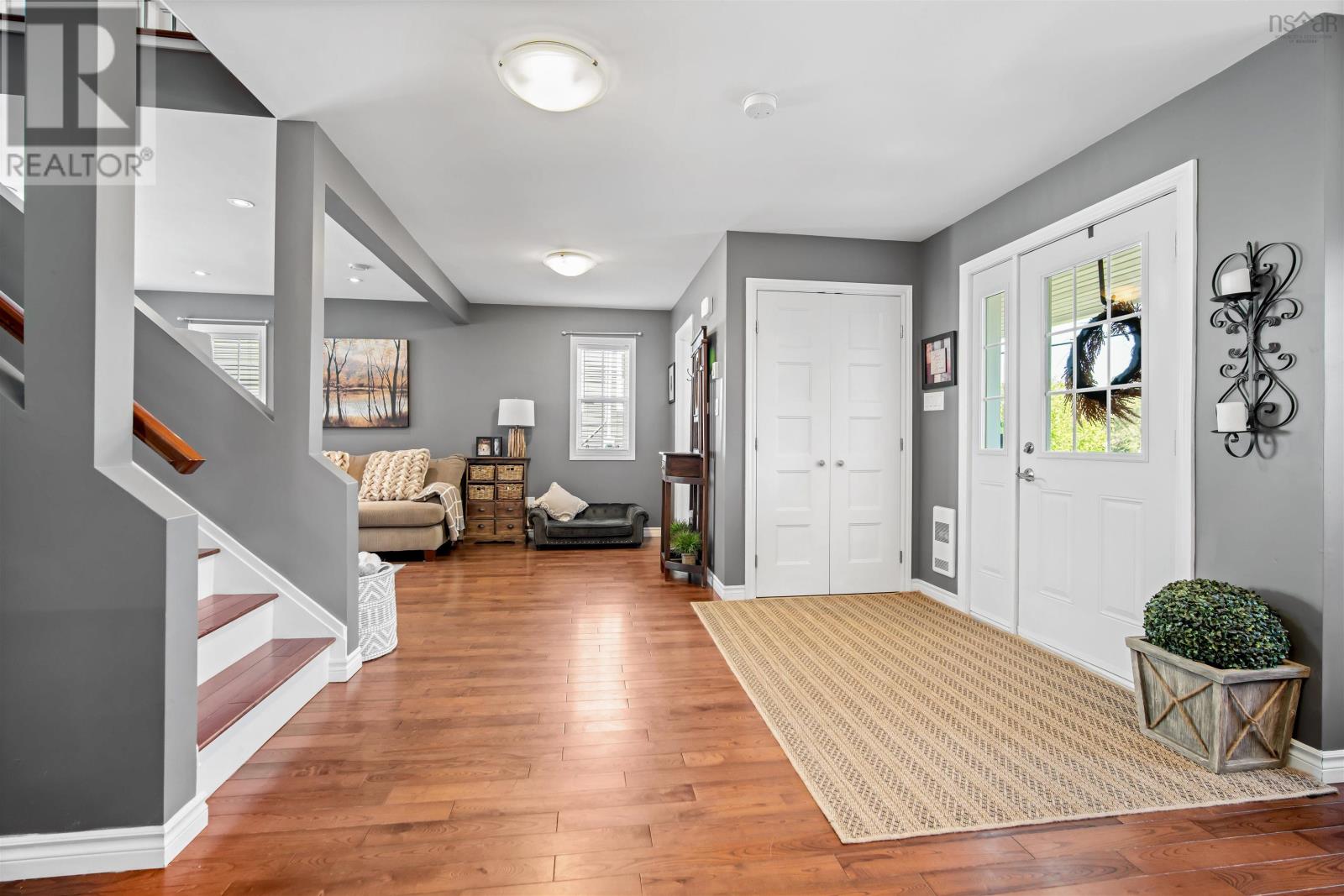 31 St. Michaels Avenue - 10